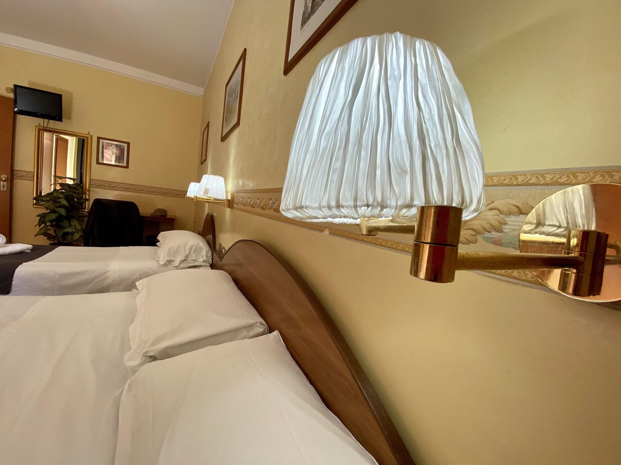 Hotel Resi روما المظهر الخارجي الصورة
