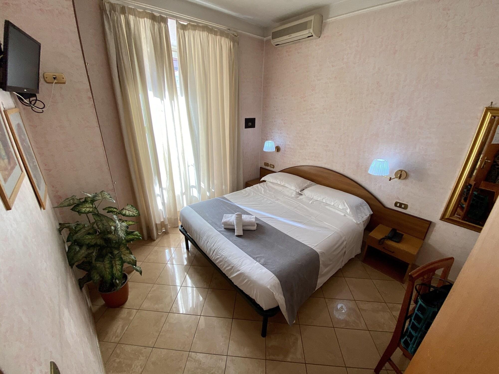 Hotel Resi روما المظهر الخارجي الصورة